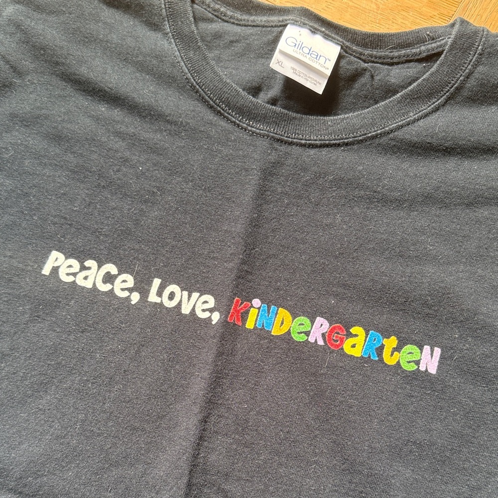 Gildan Charcoal Teacher Tee - Peace, Love, Kindergarten 🍎